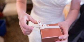 Wedding morning gift ideas for your groom